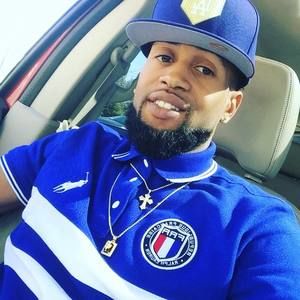 Meet your Posher, Derrick